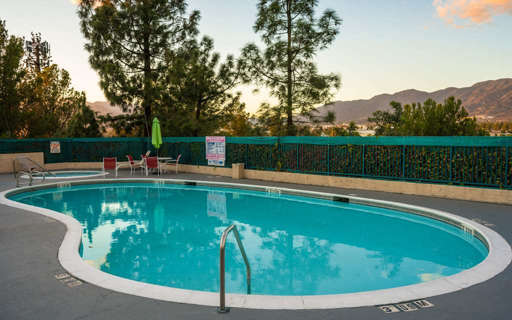 San Bernardino Inn & Suites מתקנים תמונה