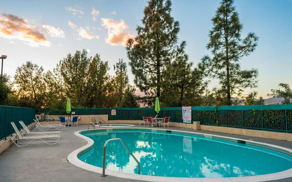San Bernardino Inn & Suites מתקנים תמונה