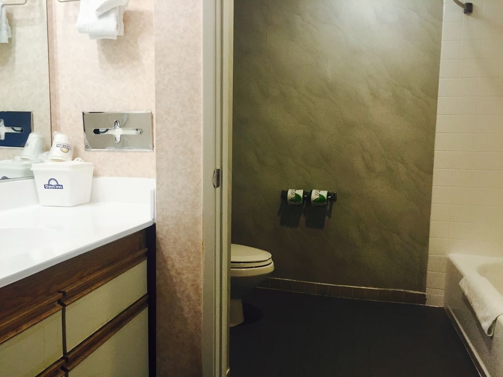 San Bernardino Inn & Suites חדר תמונה