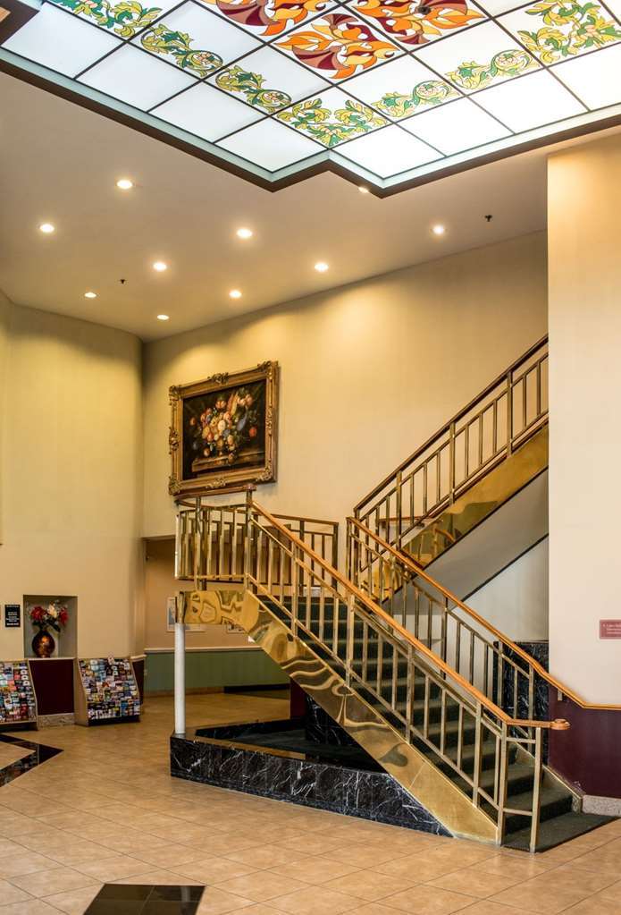 San Bernardino Inn & Suites מראה פנימי תמונה